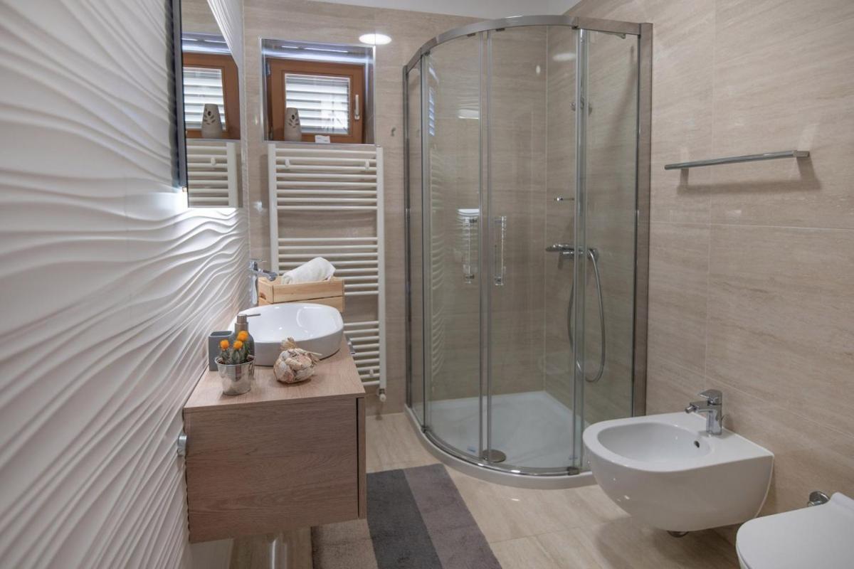 Villa Emili In Medulin - Haus Fuer 4-5 Personen Exteriör bild