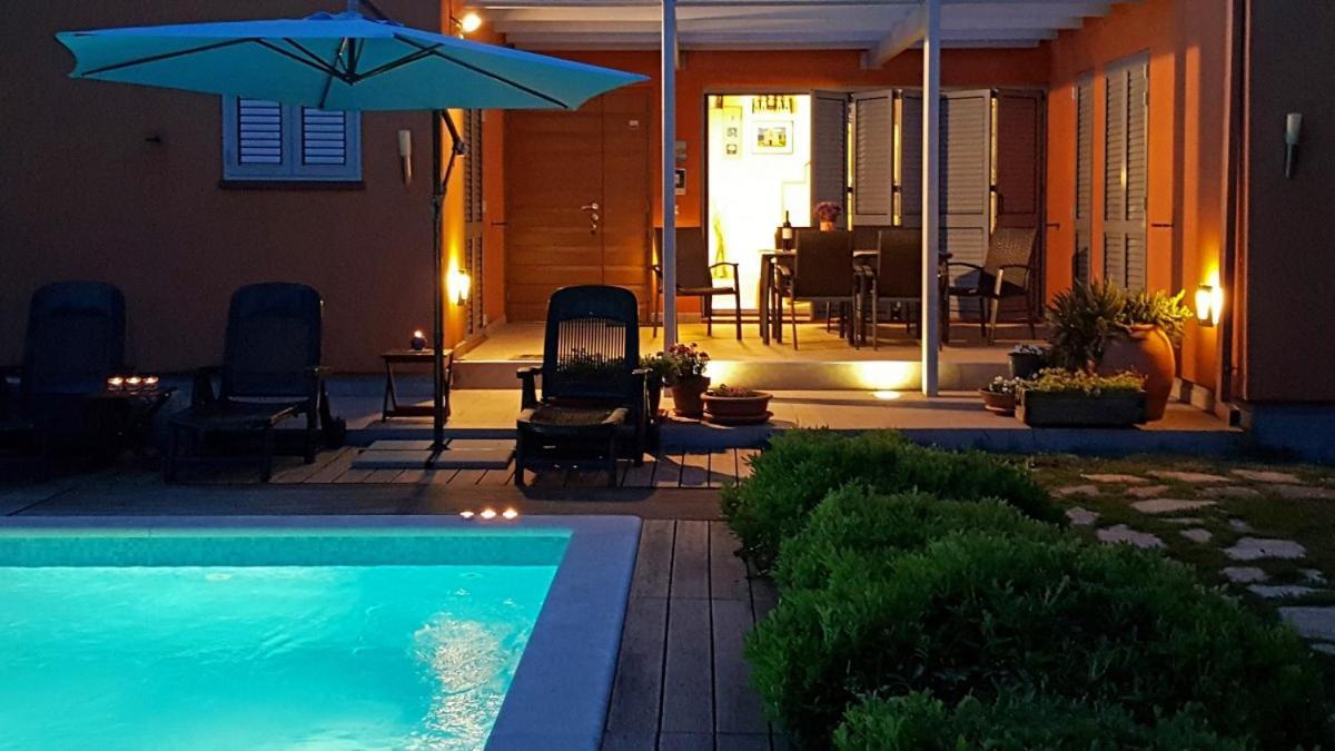 Villa Emili In Medulin - Haus Fuer 4-5 Personen Exteriör bild